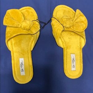 Forever 21 yellow knotted sandals